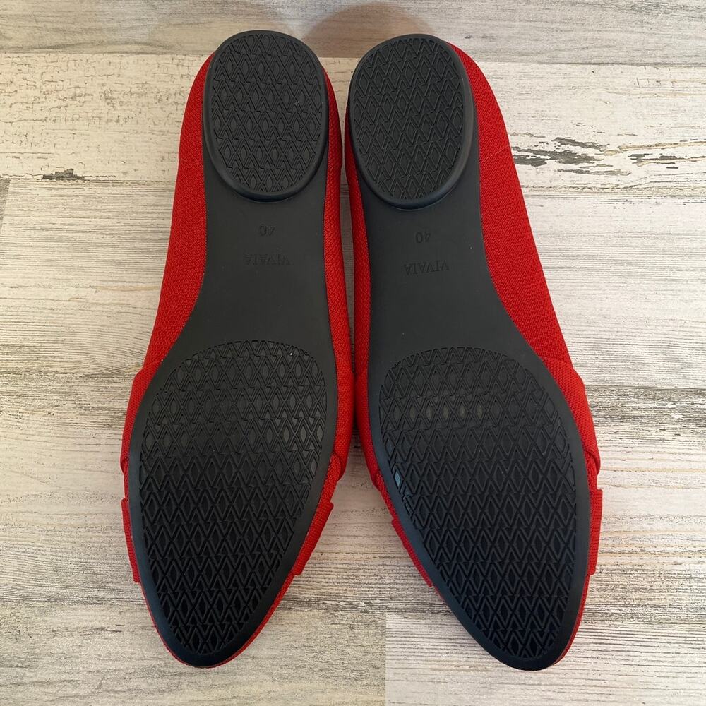 Knot-Front Pointed Knit Ballet Flats in Red - Picture 8 of 9